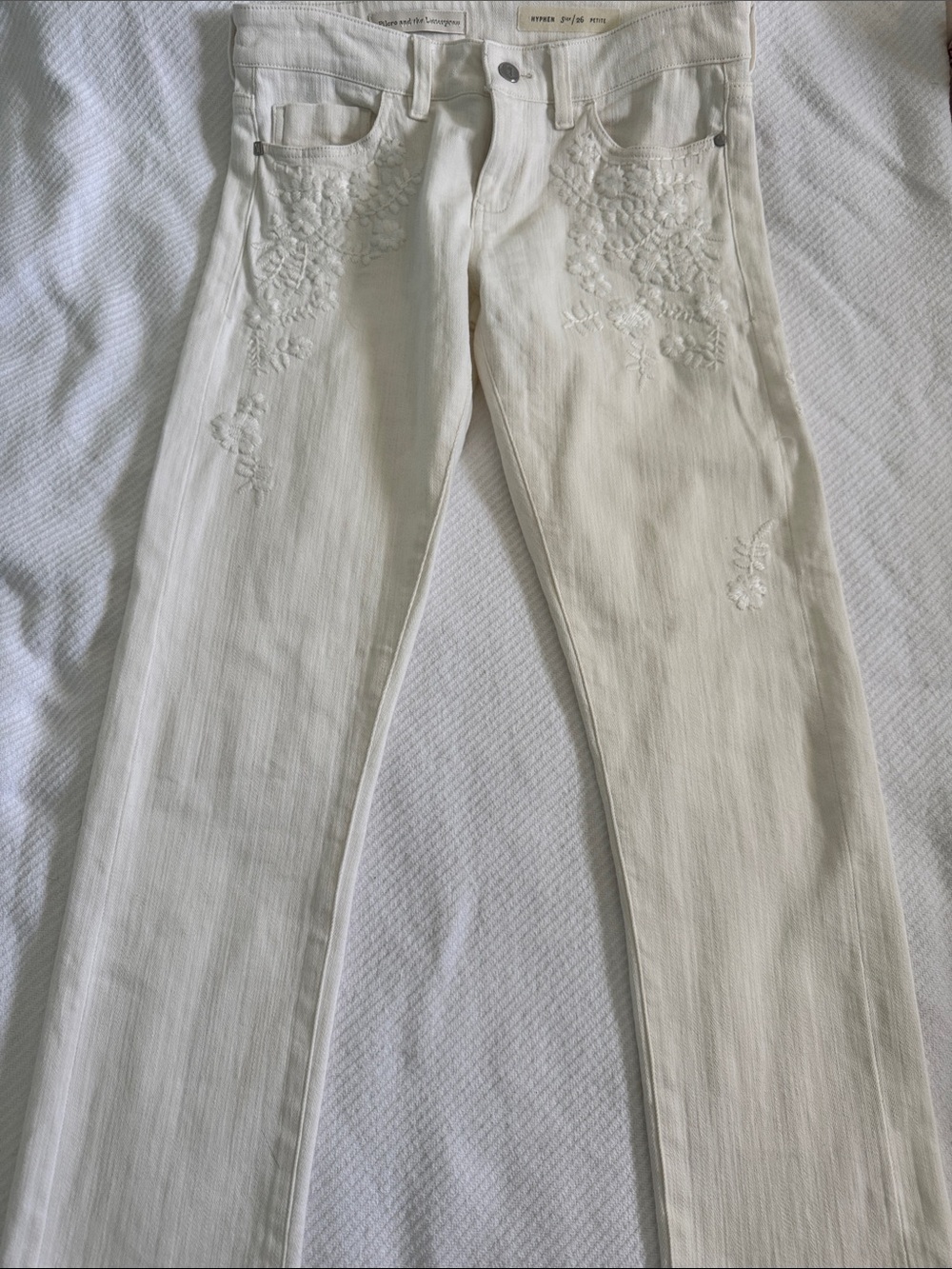 Pilcro White Straight-Leg Jeans with Floral Embroidery